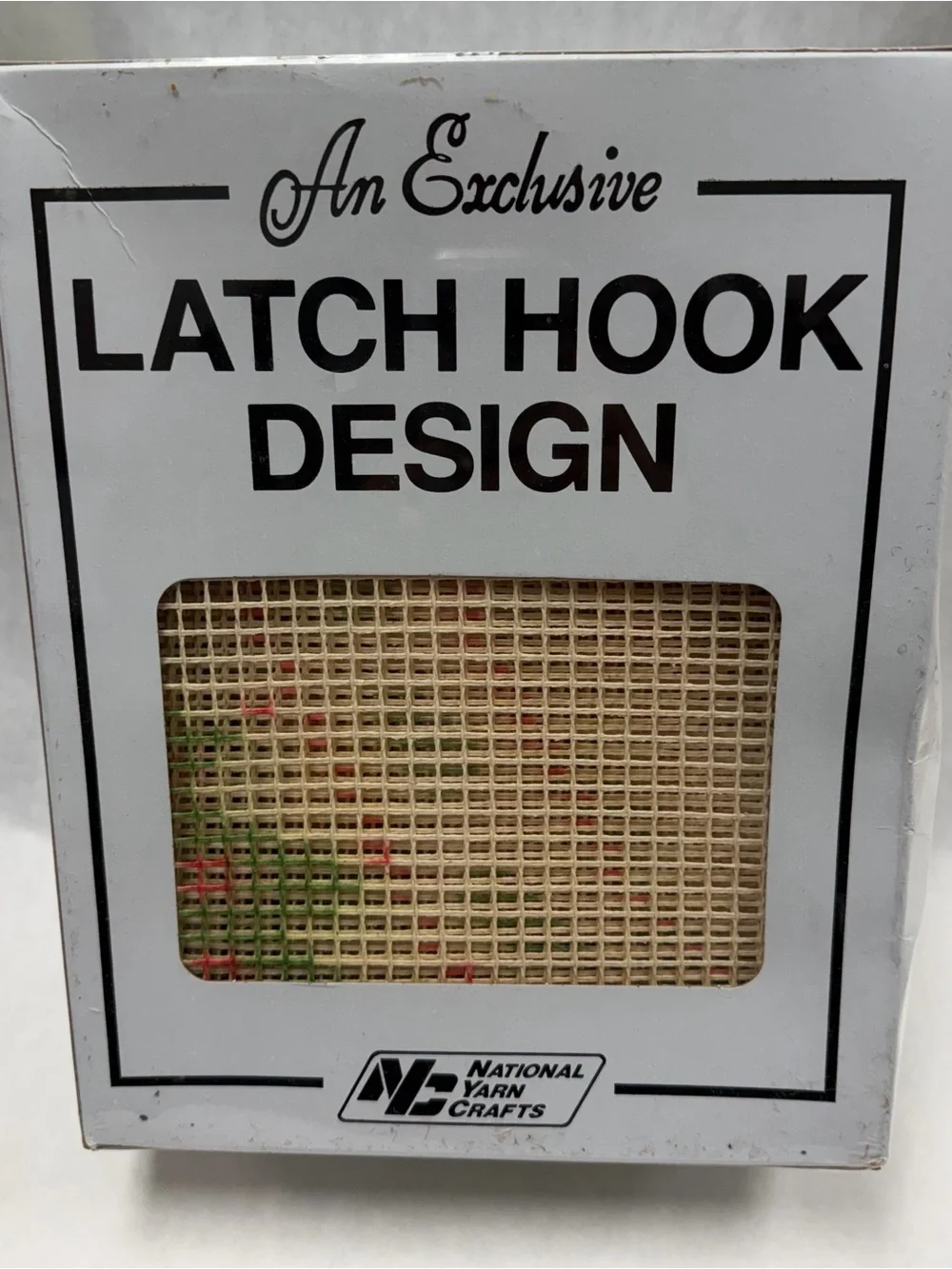 National Yarn Crafts Vintage Latch Hook Kit 33 Round Christmas Tree Skirt Bear